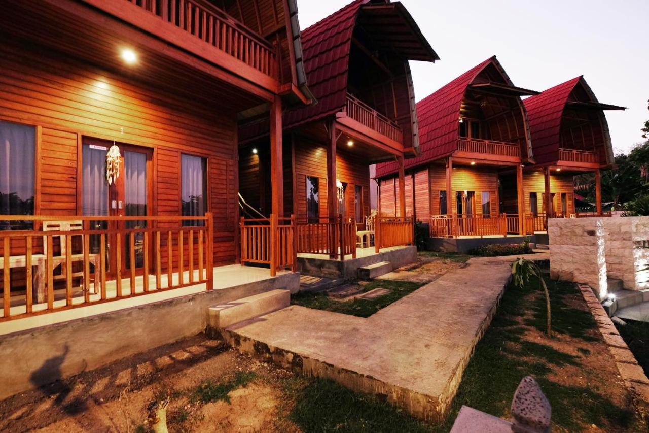 Adara Beach Huts Batununggul Exterior foto