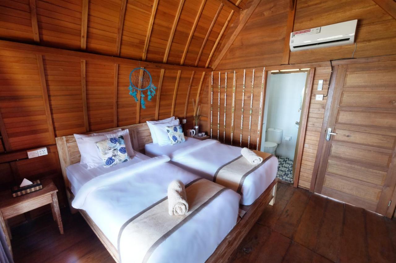 Adara Beach Huts Batununggul Exterior foto